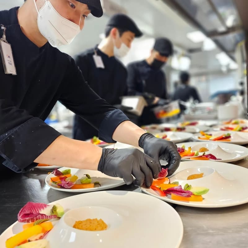 셰프 특식 플레이팅